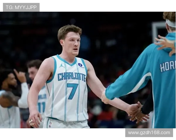 克尼佩尔狂砍28分创三分新秀纪录雷诺VJ联手助力球队胜利 克尼佩尔狂砍28分创三分新秀纪录雷诺VJ联手助力球队胜利